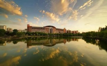 大学精选作文精选5篇