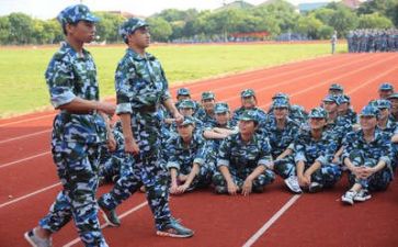 在军训中自我鉴定精选7篇