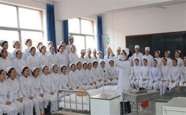 中专卫校自我鉴定6篇